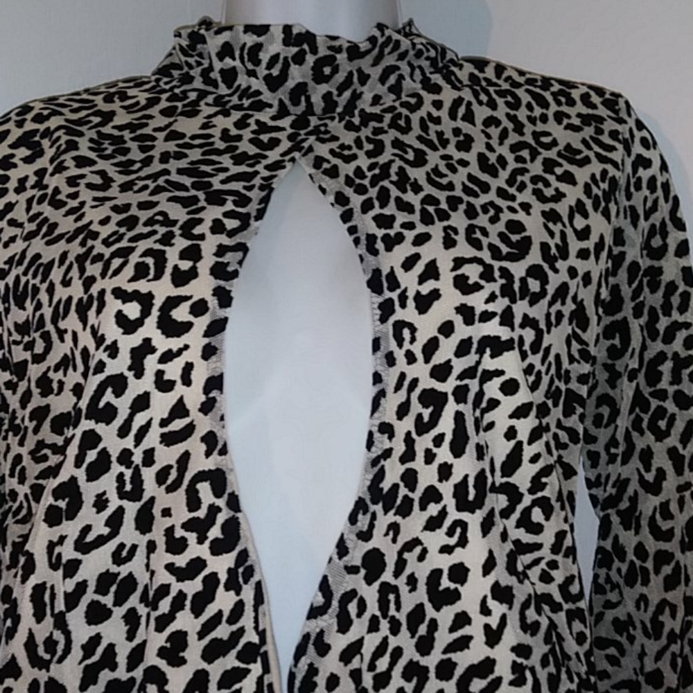 One By One Top Size L Sexy Open Bust Leopard print selena Y2K - Picture 2 of 4